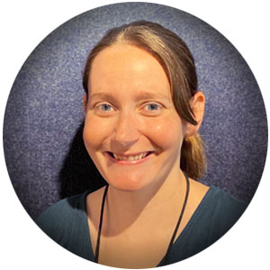 Caitlin-Shafron-Art-Consultant-Wyland-Gallery-Sarasota Caitlin Shafron Art Consultant Wyland Gallery Sarasota